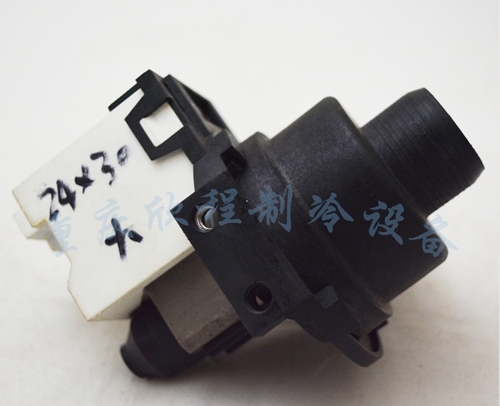 贵州 制冰机大水泵黑色（大接口24x30）喷水或流水